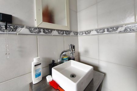 Banheiro de casa à venda com 2 quartos, 2m² em Jardim Andorinhas, Campinas