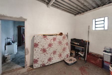 Casa à venda com 2m², 2 quartos e 2 vagas Casa à venda com 2m², 2 quartos e 2 vagasCasa 2 - Quarto