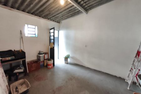 Casa à venda com 2m², 2 quartos e 2 vagas Casa à venda com 2m², 2 quartos e 2 vagasCasa 2 - Quarto