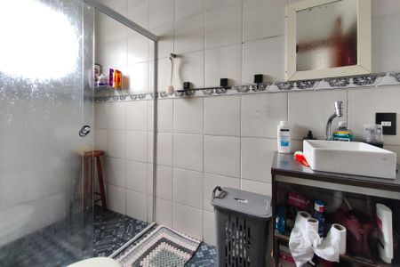 Casa à venda com 2m², 2 quartos e 2 vagas Casa à venda com 2m², 2 quartos e 2 vagasBanheiro