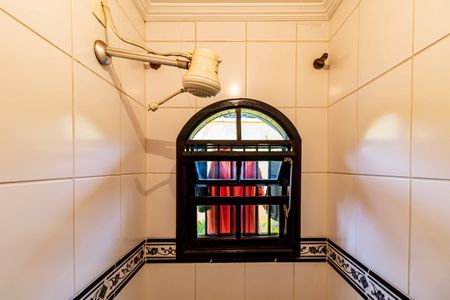 Casa à venda com 295m², 3 quartos e 5 vagasBanheiro social