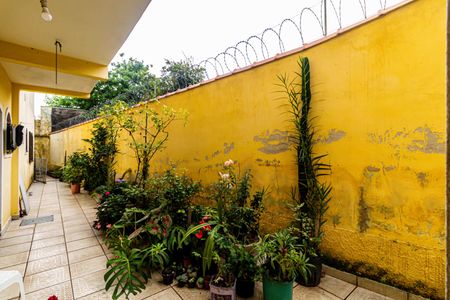 Casa à venda com 295m², 3 quartos e 5 vagasQuintal