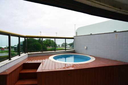 Apartamento para alugar com 80m², 2 quartos e 2 vagasVaranda/Piscina