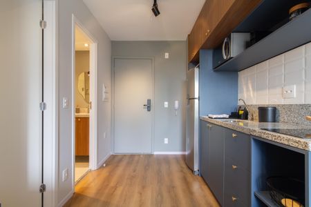 Cozinha de kitnet/studio à venda com 1 quarto, 28m² em Jardim das Acacias, São Paulo