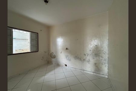 Quarto 2 de casa para alugar com 2 quartos, 65m² em Vila Santa Edwiges, São Paulo