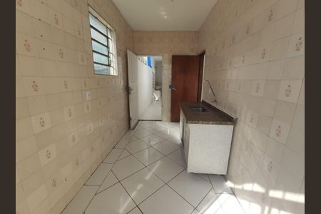 Cozinha de casa para alugar com 2 quartos, 65m² em Vila Santa Edwiges, São Paulo