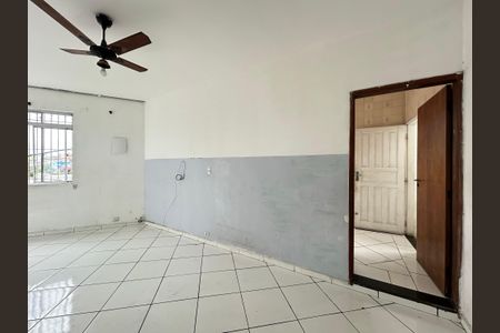 Sala de casa para alugar com 2 quartos, 65m² em Vila Santa Edwiges, São Paulo