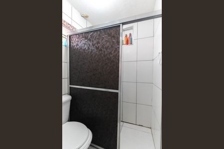 Banheiro de apartamento para alugar com 3 quartos, 50m² em Guaianases, São Paulo