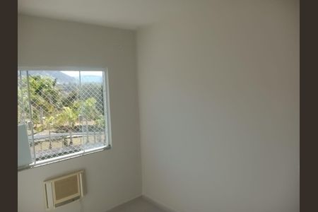 Quarto de apartamento para alugar com 2 quartos, 60m² em Camburi, Maricá