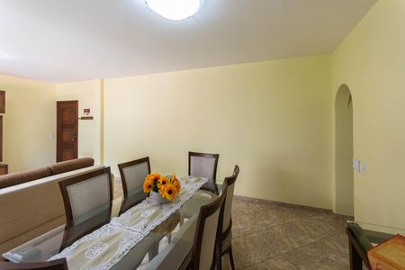 Apartamento para alugar com 120m², 3 quartos e 1 vagaSala