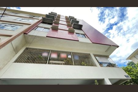 Apartamento para alugar com 120m², 3 quartos e 1 vaga Apartamento para alugar com 120m², 3 quartos e 1 vagaFachada