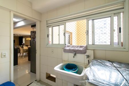 Apartamento à venda com 150m², 3 quartos e 3 vagas Apartamento à venda com 150m², 3 quartos e 3 vagasArea de Serviço