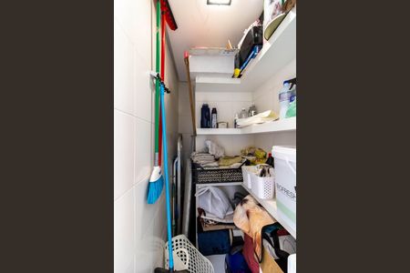 Apartamento à venda com 150m², 3 quartos e 3 vagas Apartamento à venda com 150m², 3 quartos e 3 vagasDespensa