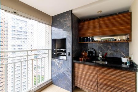 Apartamento à venda com 150m², 3 quartos e 3 vagas Apartamento à venda com 150m², 3 quartos e 3 vagasVaranda Gourmet