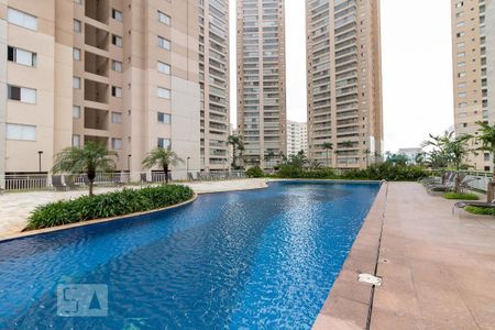 Apartamento à venda com 150m², 3 quartos e 3 vagas Apartamento à venda com 150m², 3 quartos e 3 vagasArea Comum - Piscina