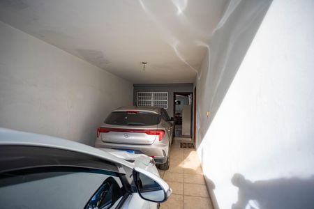 Casa à venda com 198m², 3 quartos e 3 vagas Casa à venda com 198m², 3 quartos e 3 vagasGaragem
