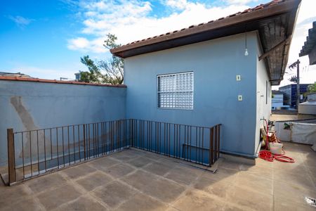 Casa à venda com 198m², 3 quartos e 3 vagas Casa à venda com 198m², 3 quartos e 3 vagasÁrea externa