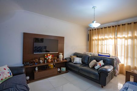 Casa à venda com 198m², 3 quartos e 3 vagas Casa à venda com 198m², 3 quartos e 3 vagasSala