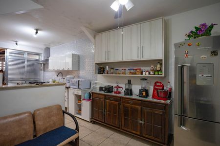 Casa à venda com 198m², 3 quartos e 3 vagas Casa à venda com 198m², 3 quartos e 3 vagasCozinha