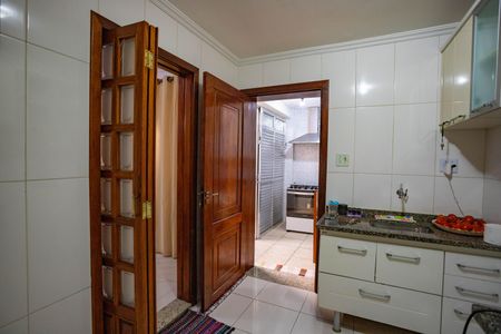 Casa à venda com 198m², 3 quartos e 3 vagas Casa à venda com 198m², 3 quartos e 3 vagasCozinha