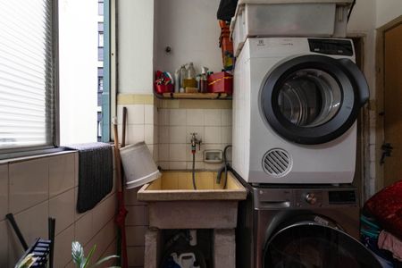 Apartamento à venda com 130m², 3 quartos e 1 vagaÁrea de Serviço