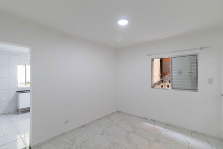 Casa para alugar com 2 quartos, 80m² em Vila Araguaia, São Paulo