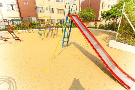 Apartamento à venda com 73m², 2 quartos e 1 vagaÁrea comum - Playground