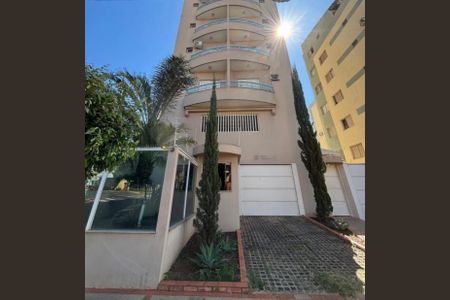 Fachada  de apartamento para alugar com 1 quarto, 70m² em Saraiva, Uberlândia