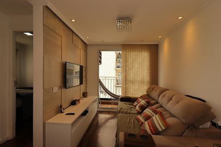 Sala de apartamento à venda com 2 quartos, 45m² em Vila Homero Thon, Santo André