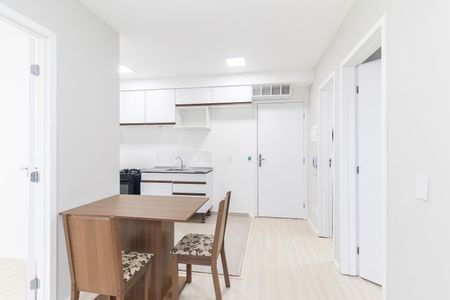 Sala de apartamento para alugar com 2 quartos, 35m² em Parque Dom Joao Neri, São Paulo