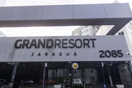 Apartamento à venda com 55m², 2 quartos e 2 vagas Apartamento à venda com 55m², 2 quartos e 2 vagasFachada