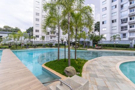 Apartamento à venda com 55m², 2 quartos e 2 vagas Apartamento à venda com 55m², 2 quartos e 2 vagasÁrea comum - Piscina