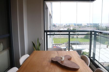 Apartamento à venda com 62m², 2 quartos e 1 vagaVaranda