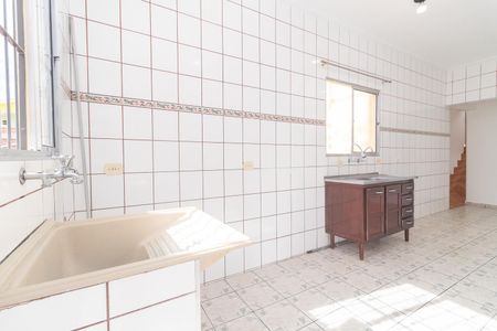 Casa para alugar com 90m², 2 quartos e 1 vagaÁrea de Serviço e Cozinha