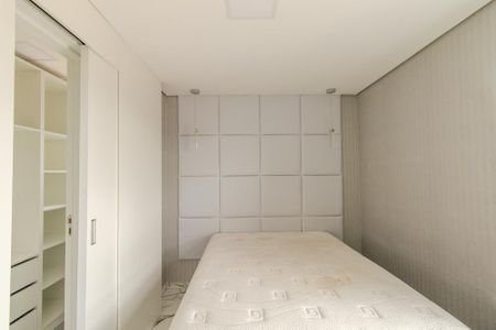 Quarto 2 de apartamento para alugar com 2 quartos, 60m² em Santa Quiteria, Curitiba
