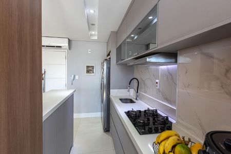 Apartamento à venda com 71m², 2 quartos e 2 vagas Apartamento à venda com 71m², 2 quartos e 2 vagasCozinha e Área de Serviço