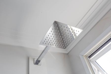 Apartamento à venda com 71m², 2 quartos e 2 vagas Apartamento à venda com 71m², 2 quartos e 2 vagasBanheiro do Quarto 2 Suíte