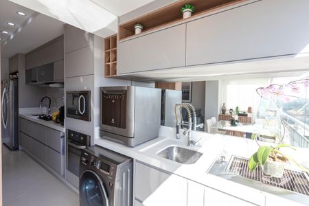 Apartamento à venda com 71m², 2 quartos e 2 vagas Apartamento à venda com 71m², 2 quartos e 2 vagasCozinha e Área de Serviço