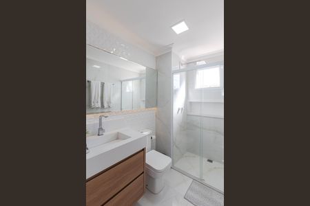 Apartamento à venda com 71m², 2 quartos e 2 vagas Apartamento à venda com 71m², 2 quartos e 2 vagasBanheiro do Quarto 2 Suíte