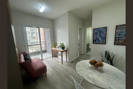 Sala de apartamento para alugar com 2 quartos, 52m² em Alphaville Empresarial, Barueri