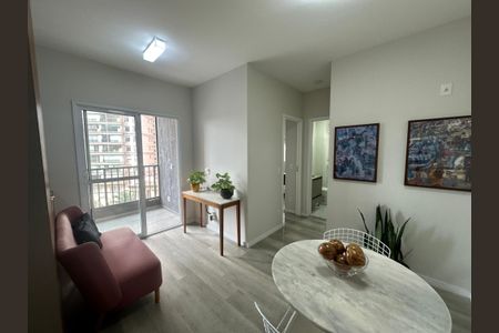 Sala de apartamento para alugar com 2 quartos, 52m² em Alphaville Empresarial, Barueri