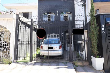 Casa à venda com 125m², 3 quartos e 1 vagaFachada