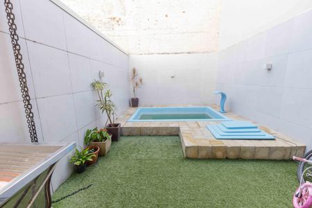Casa para alugar com 180m², 4 quartos e 1 vagaÁrea comum - Piscina