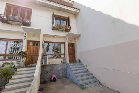 Casa para alugar com 180m², 4 quartos e 1 vagaFachada