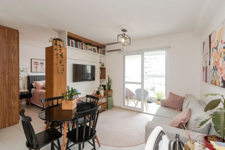 Apartamento à venda com 38m², 1 quarto e 1 vaga Apartamento à venda com 38m², 1 quarto e 1 vagaSala