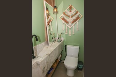 Apartamento à venda com 150m², 4 quartos e 2 vagas Apartamento à venda com 150m², 4 quartos e 2 vagasLavabo