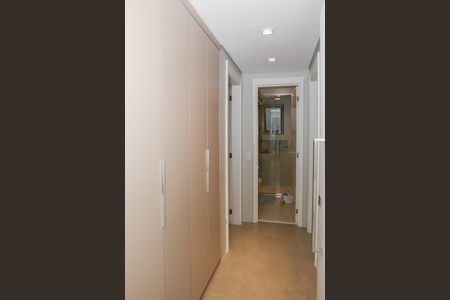 Apartamento à venda com 150m², 4 quartos e 2 vagas Apartamento à venda com 150m², 4 quartos e 2 vagasCorredor