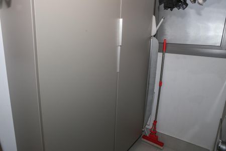 Apartamento à venda com 150m², 4 quartos e 2 vagas Apartamento à venda com 150m², 4 quartos e 2 vagasÁrea de Serviço