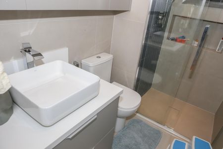 Apartamento à venda com 150m², 4 quartos e 2 vagas Apartamento à venda com 150m², 4 quartos e 2 vagasBanheiro Social
