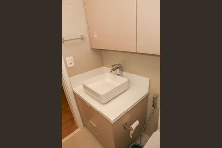 Apartamento à venda com 150m², 4 quartos e 2 vagas Apartamento à venda com 150m², 4 quartos e 2 vagasBanheiro da Suíte 2